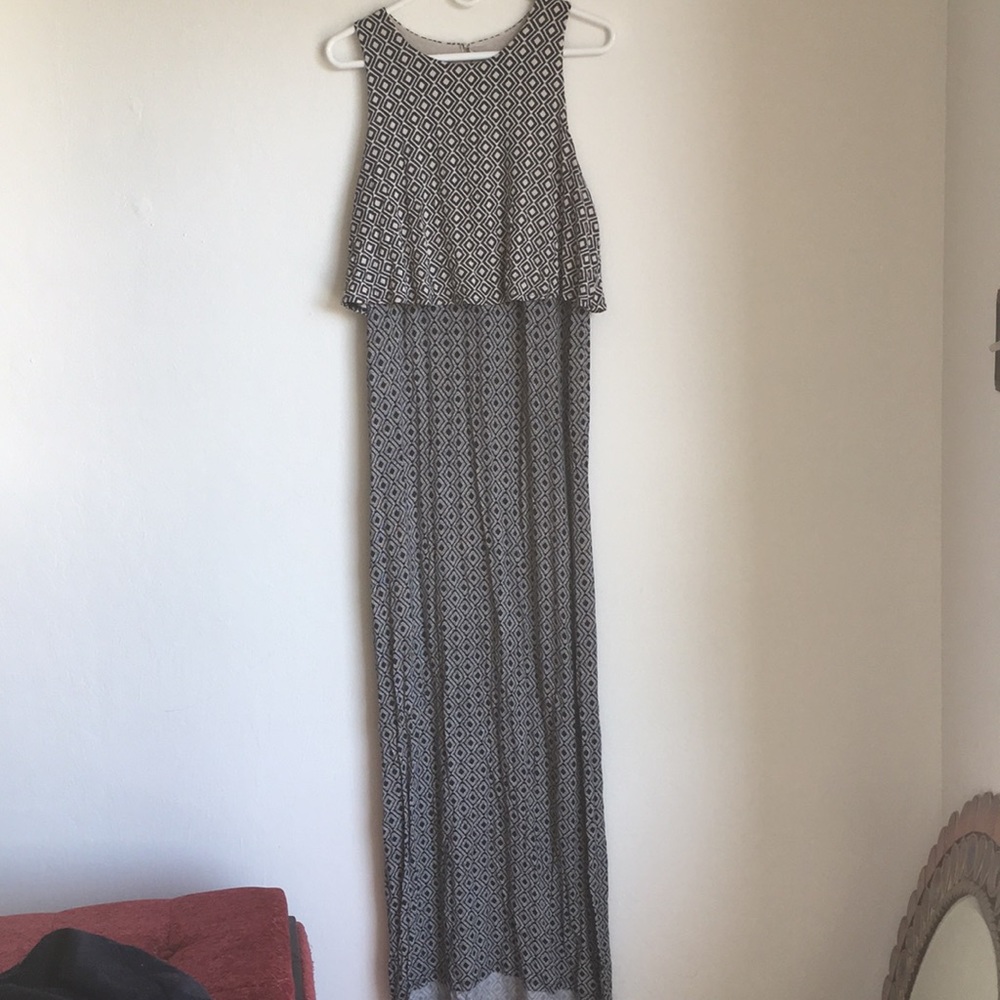 Maxi Dress. Beautiful and very flattering